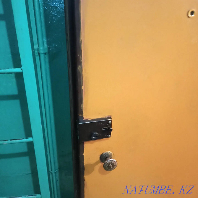 Replacing locks Replacing the core Installing locks Open the door Petropavlovsk - photo 2