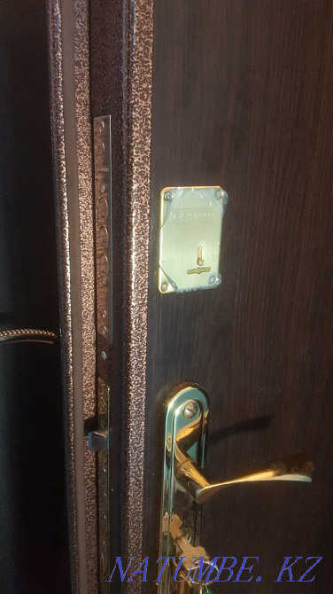 lock master opening lock replacement lock repair broken handle Petropavlovsk - photo 1