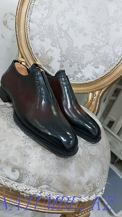 Quality repair. Restoration and reupholstering of leather shoes painting Almaty - photo 3