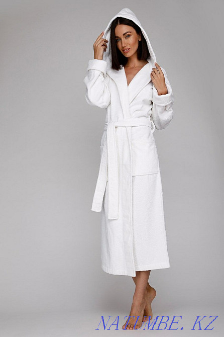 Вышивка на полотенце и банных халатах . Именные подарки Алматы - изображение 7