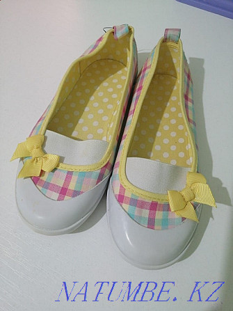 Обувь на девочку, тканевые, новые.33 размер Алматы - изображение 1