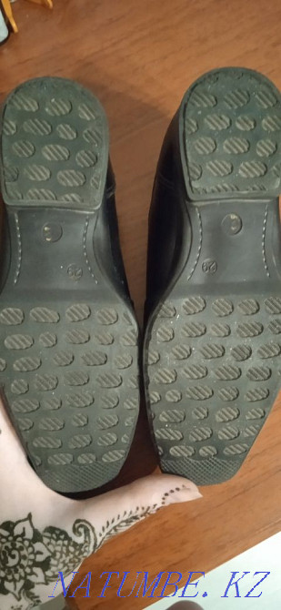 Shoes for a boy size 28 in excellent condition Almaty - photo 4