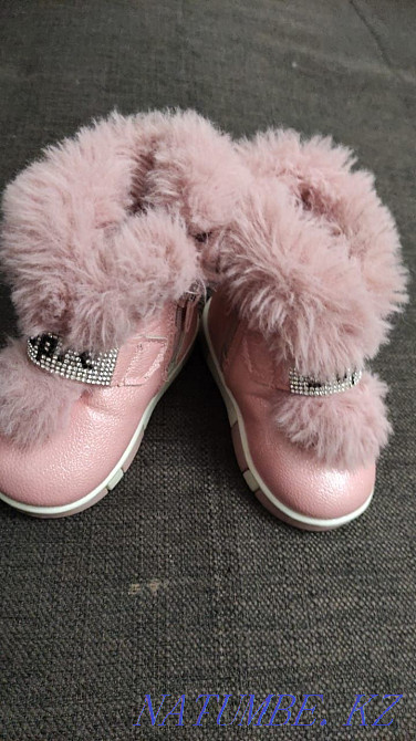Продам Зимние детский сапожки тёплые Семей - изображение 1