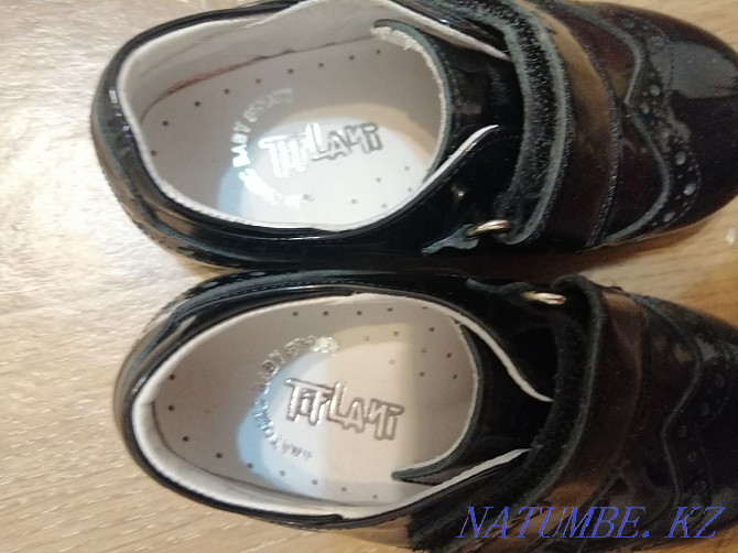 I sell shoes Tiflani Tiflani size 24. Slippers 24 rubles as a gift. Leather. Karagandy - photo 2