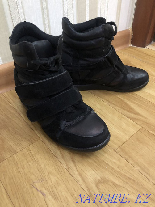 Кроссовки для девочек Кызылорда - изображение 1