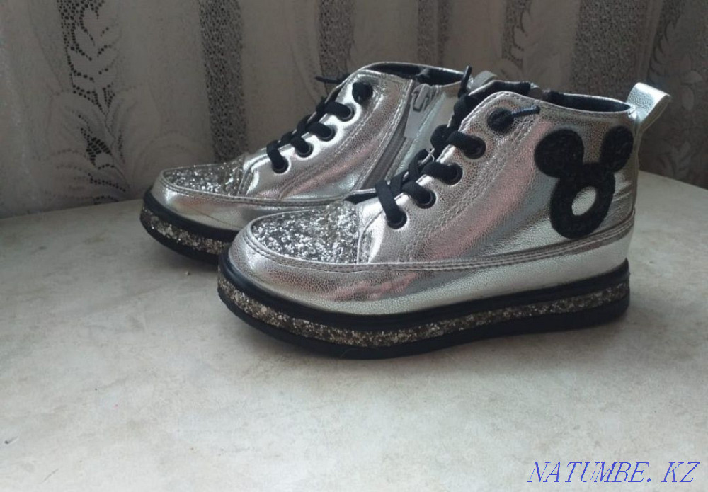 Продам ботиночки для девочки!!! Рудный - изображение 1