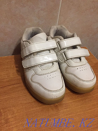 White sneakers for girls Astana - photo 1