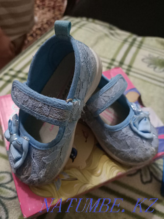 Обувь для девочки 22 размер Алматы - изображение 1