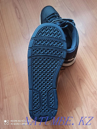 Детские кроссовки Nike SB, размер 38 Алматы - изображение 4