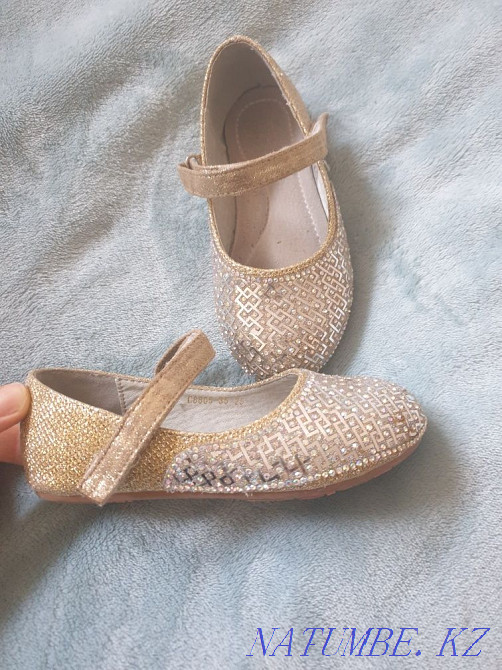 Продам красивые туфельки на девочку размер 25 Актобе - изображение 3