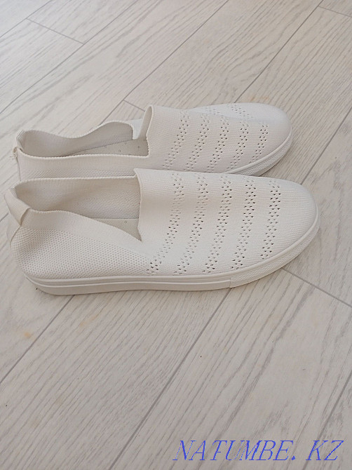 Новые кроссовки и Новые белые макасы. Караганда - изображение 5