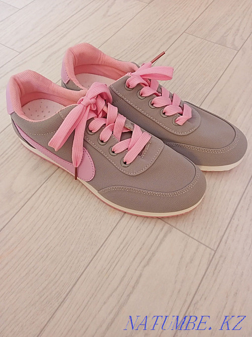 Новые кроссовки и Новые белые макасы. Караганда - изображение 4