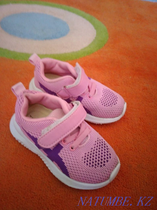 Продам детские кроссовки на девочку Щучинск - изображение 1