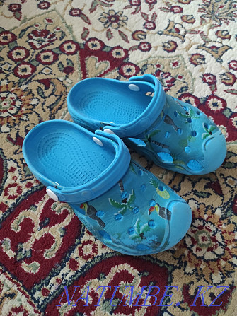 Кроксы, обувь для бассейна Акбулак - изображение 1