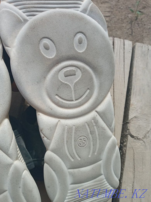 Children's wedge 2000 tenge size 35 Алмалы - photo 2