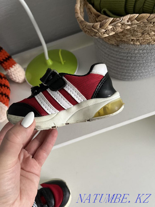 Продам детские кроссовки размер 23 Усть-Каменогорск - изображение 2