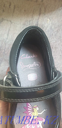 Clarks туфли для девочки, 29 размер Алматы - изображение 2