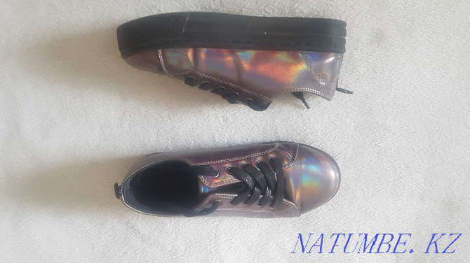 Sell patent leather sneakers with high soles Oral - photo 1