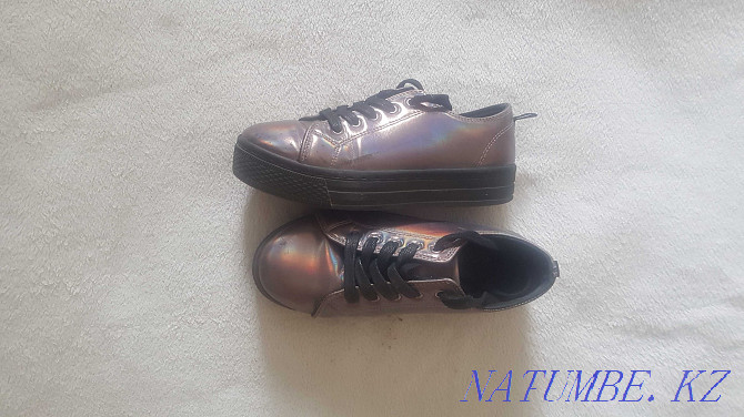 Sell patent leather sneakers with high soles Oral - photo 2