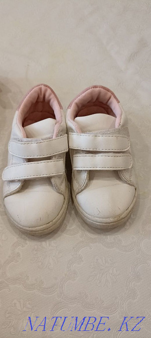 Продам кроссовки на девочку Муткенова - изображение 3