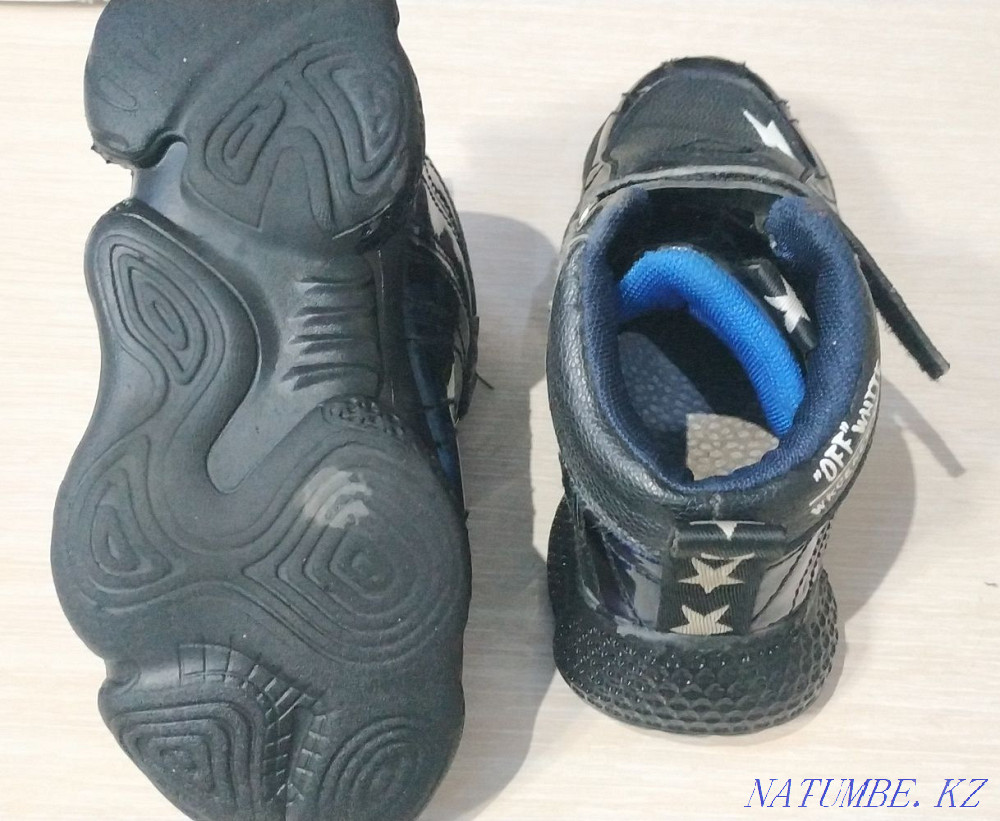 Selling sneakers for a boy  - photo 4