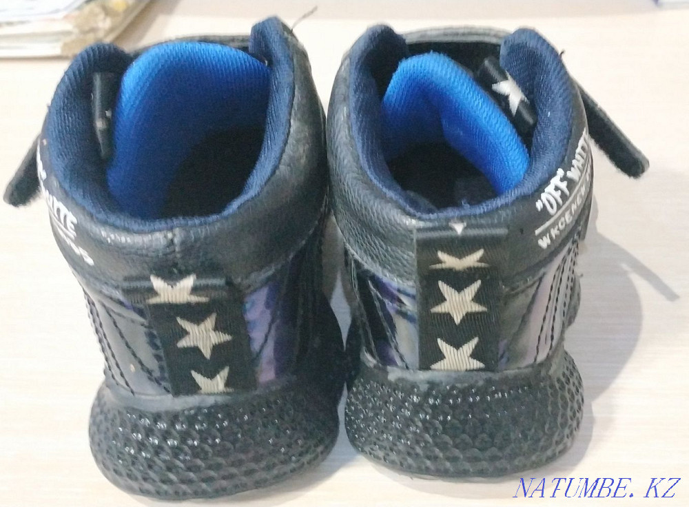 Selling sneakers for a boy  - photo 2