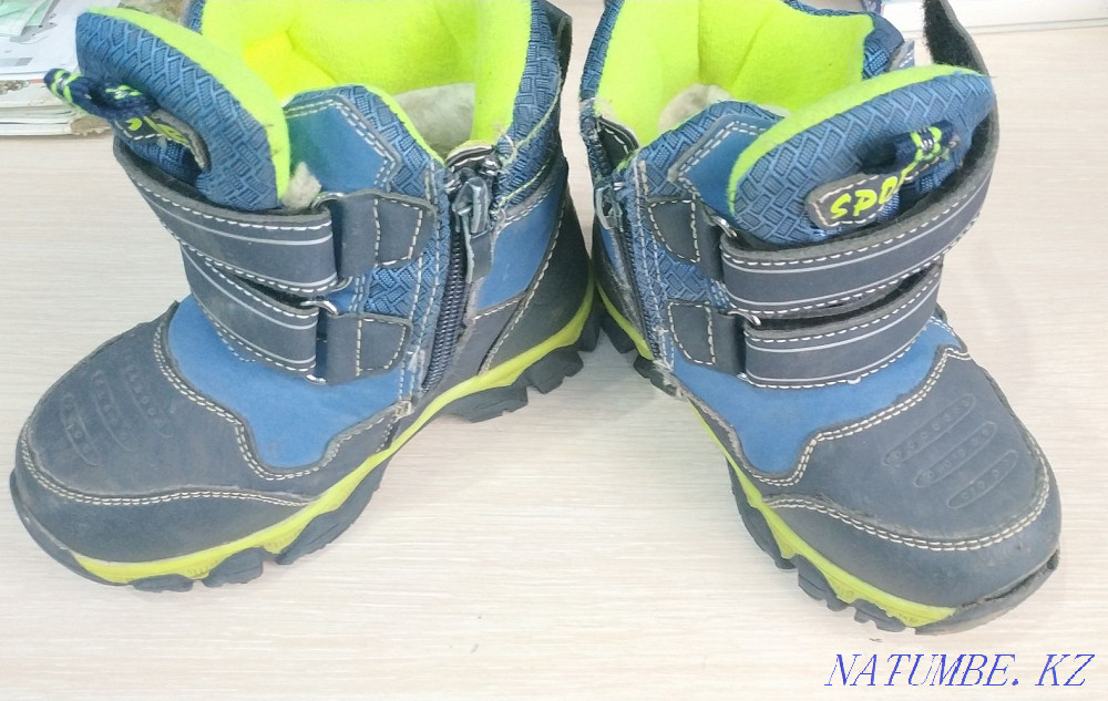 Sale of children's winter shoes  - photo 3