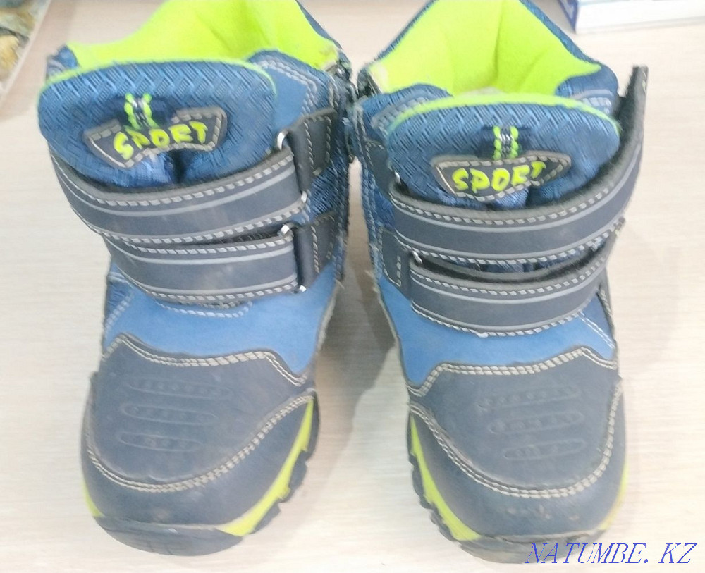 Sale of children's winter shoes  - photo 1