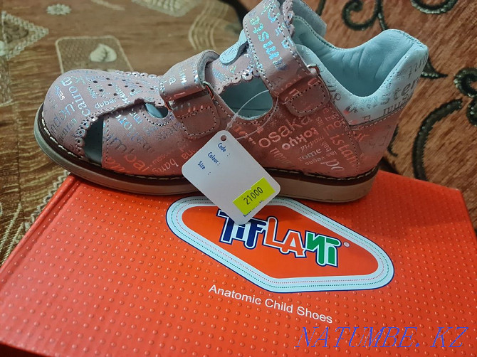 Жаңа Tiflani сандалдары сатылады  отбасы  - изображение 1