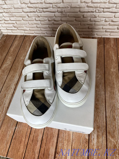 Балалар кроссовкалары BURBERRY унисекс түпнұсқасы  Алматы - изображение 3