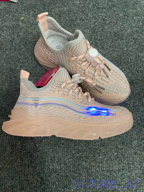 Балаларға арналған жарқыраған кроссовкалар FUDRON 27-31  Алматы - изображение 3