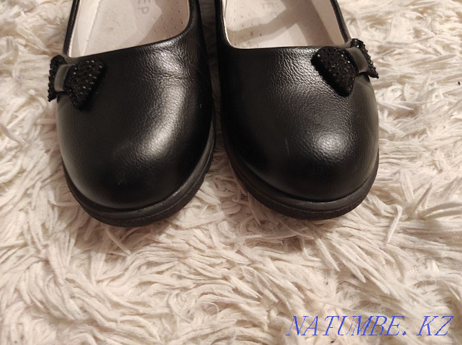 Продам туфли для девочек Муткенова - изображение 2
