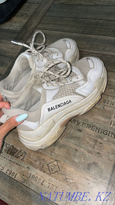 қыздарға арналған кроссовкалар  Қостанай  - изображение 1