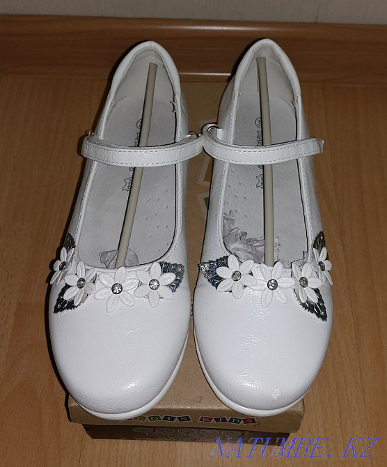 Қызға арналған сәнді аяқ киім, размер 33  Алматы - изображение 1