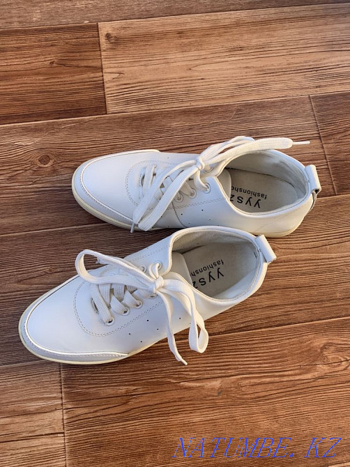 Кроссовки 33 рр Валиханово - изображение 1