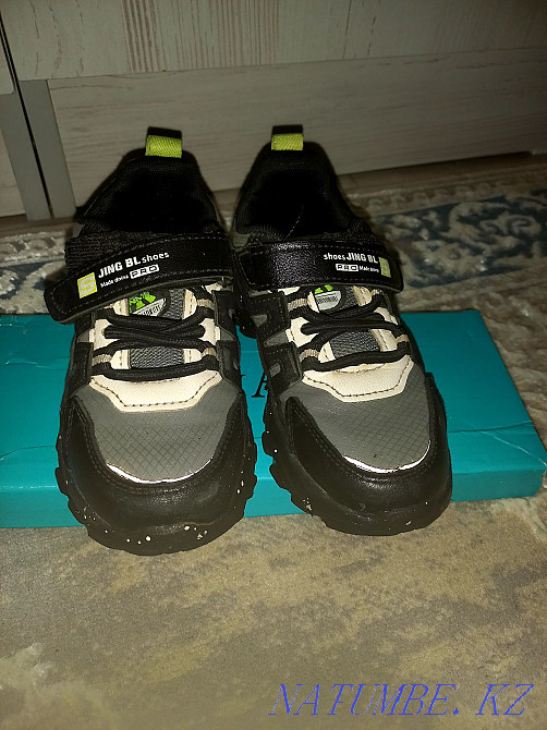 Кроссовки для мальчика Экибастуз - изображение 2