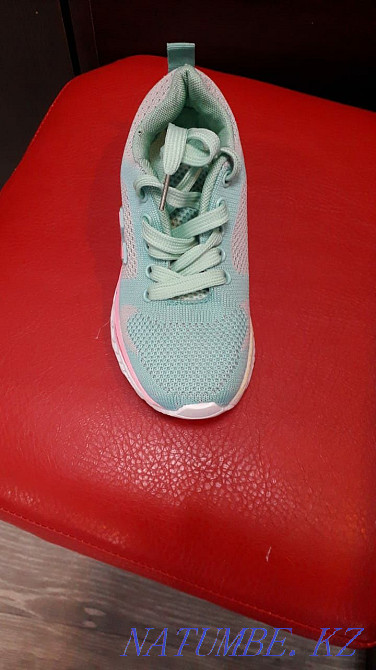Sell sneakers for girls  - photo 3