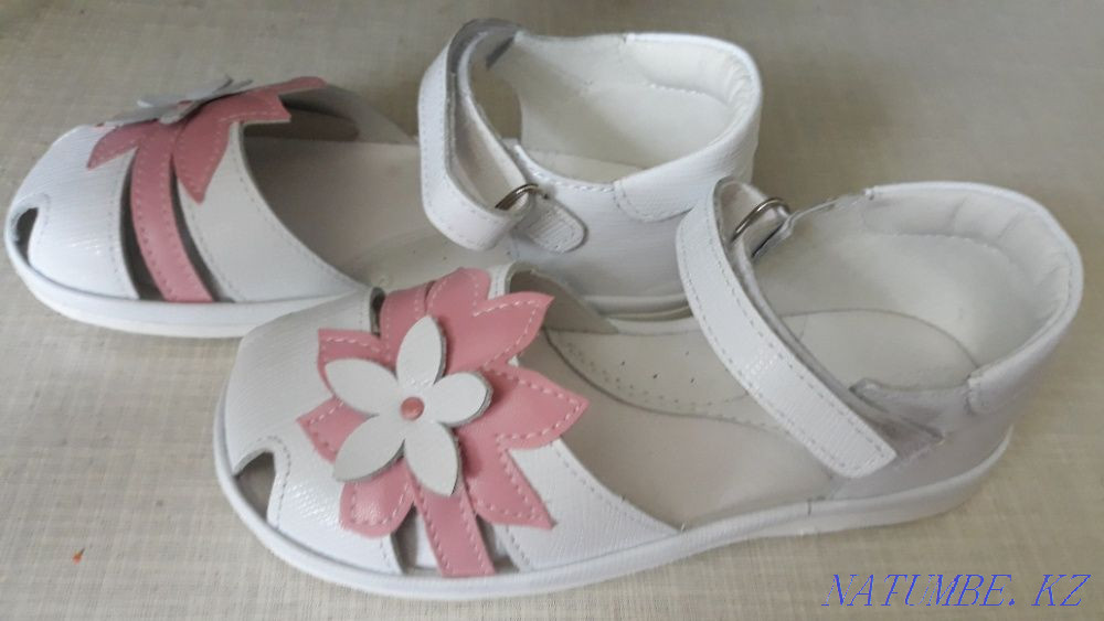 Sandals for children, for 7-8 years  - photo 1