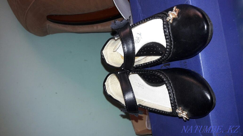 Продам новые детские туфли 26размер. За 12000 Усть-Каменогорск - изображение 2