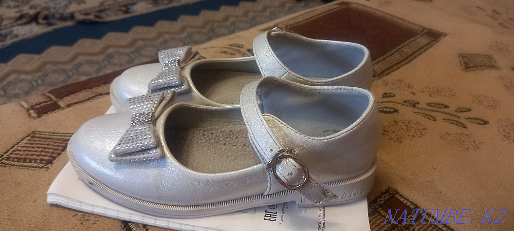 Girl's shoes.  - photo 1