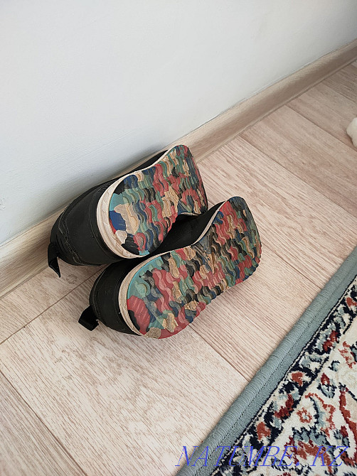 Кроссовки сатылады, киілген Сатпаев - изображение 2