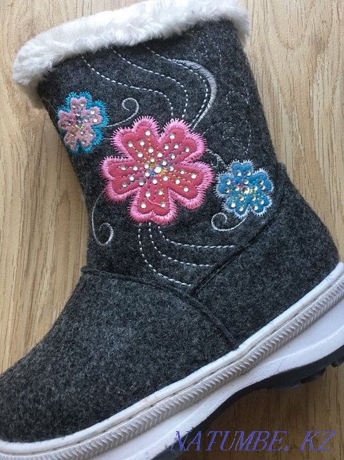 Urgently! Felt boots for children 27 size for girls. Natural. Astana - photo 2