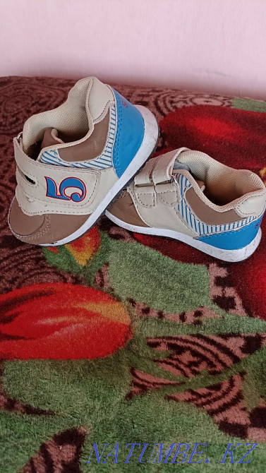 We sell children's shoes.  - photo 1