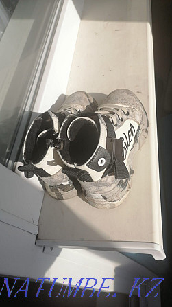 Балаларға арналған кроссовкалар 28 размер сатылады  Өскемен - изображение 3