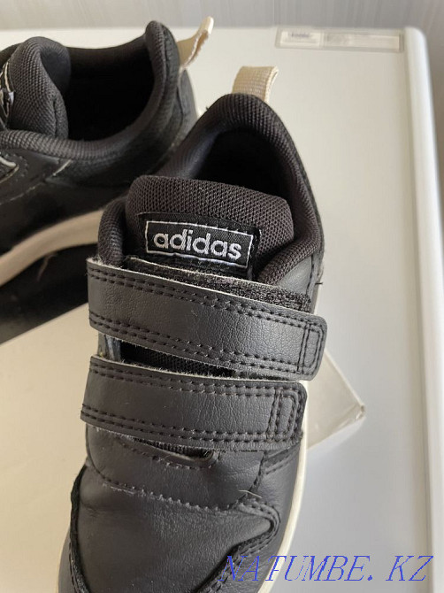 Продам кроссовки Адидас оригинал. Петропавловск - изображение 3