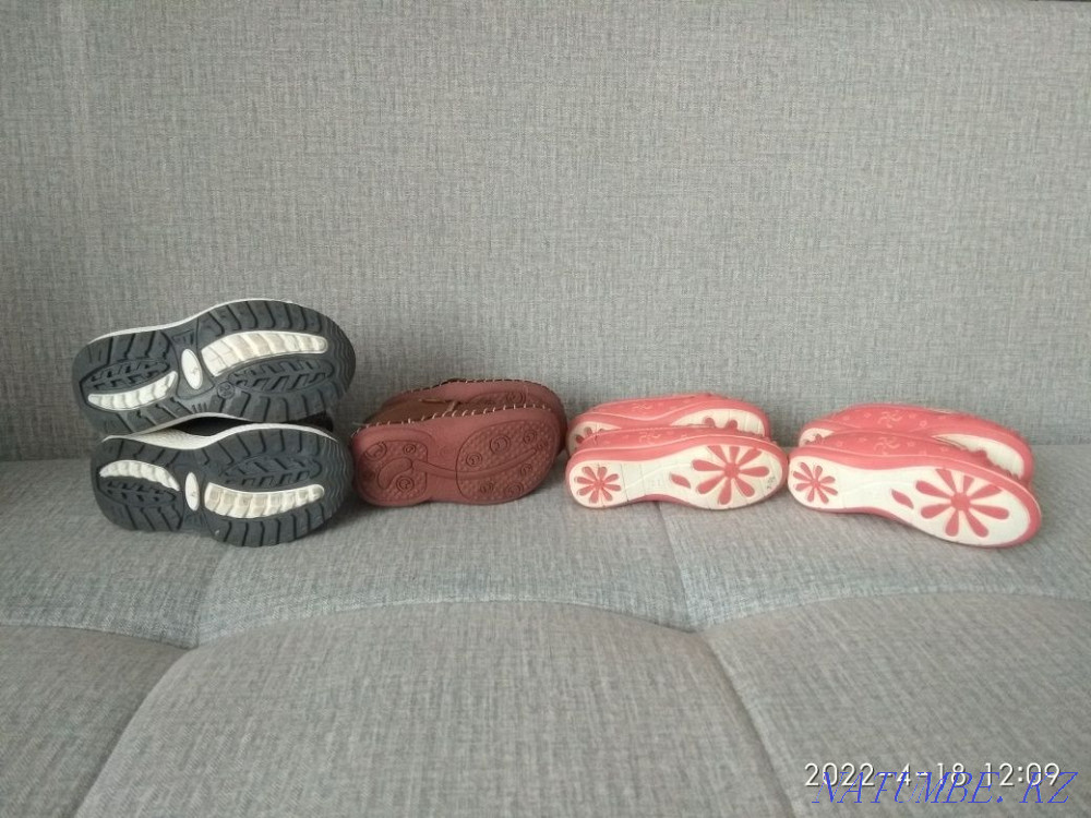 Shoes for girls in very good condition there is a new pair Karagandy - photo 2