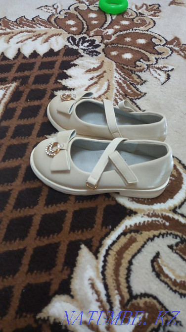 Children's shoes for girls  - photo 2