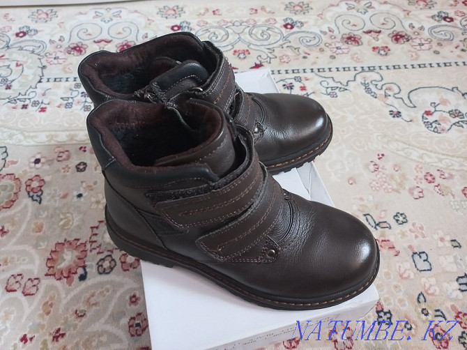Продам весенние демисезонные кожаные ботинки на мальчика Костанай - изображение 3