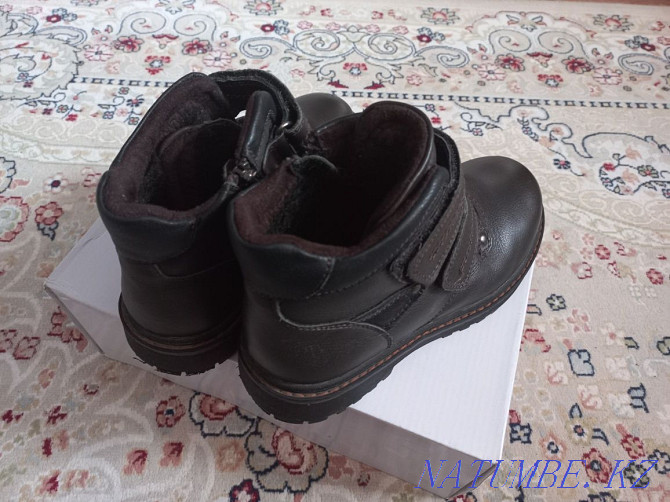 Продам весенние демисезонные кожаные ботинки на мальчика Костанай - изображение 5