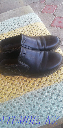 Продам туфли 35 размер качественный красивый для мальчиков размер 35 к Талдыкорган - изображение 1